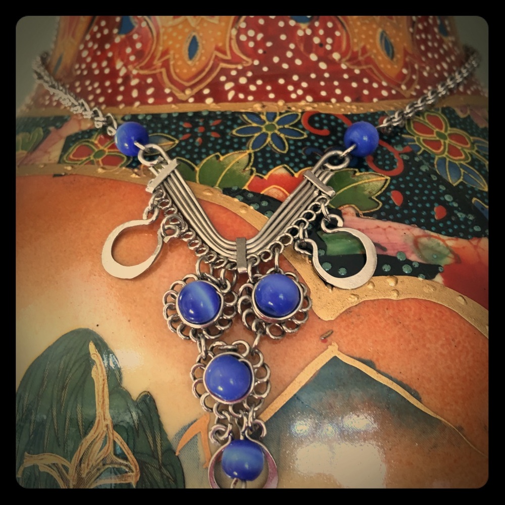 VTG Ladies Necklace